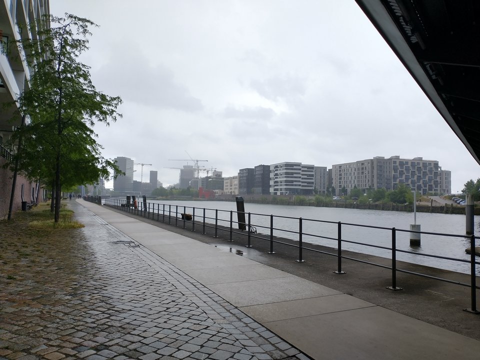 HafenCity im Regen - passend zur Wasserexkursion 2025