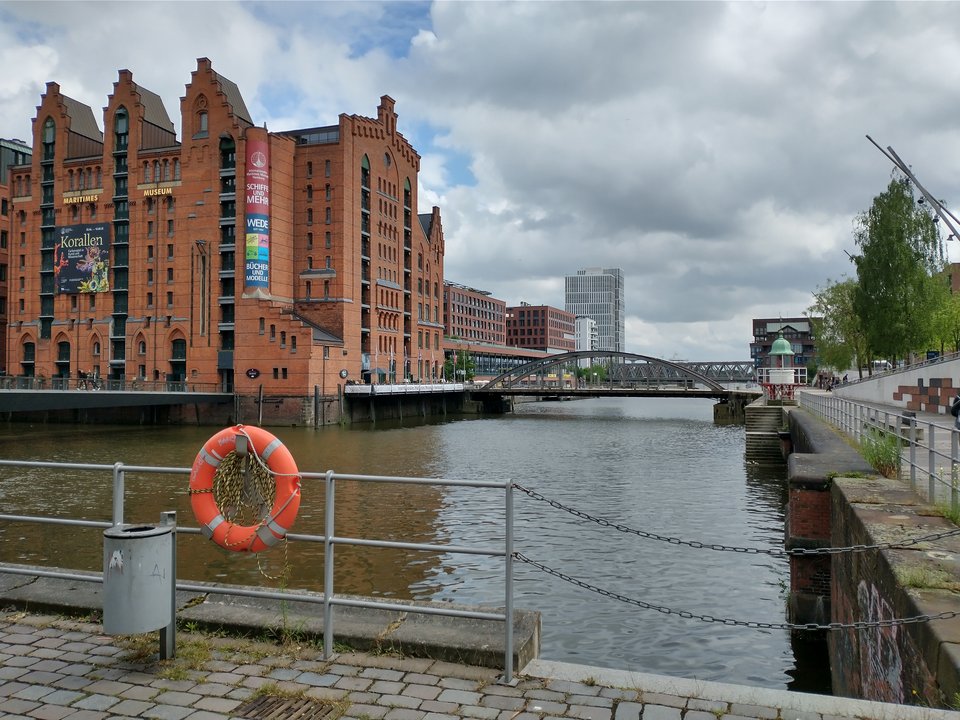 HafenCity und Elbarkaden