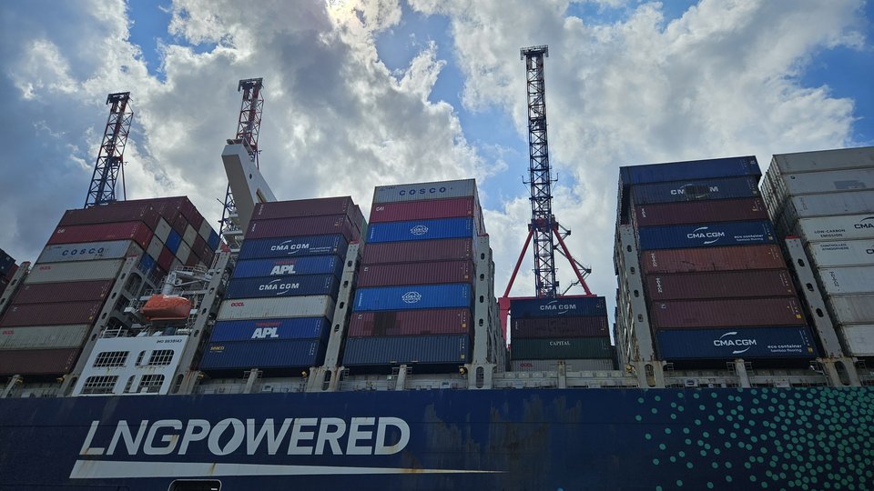 Schiff, Container, Kräne